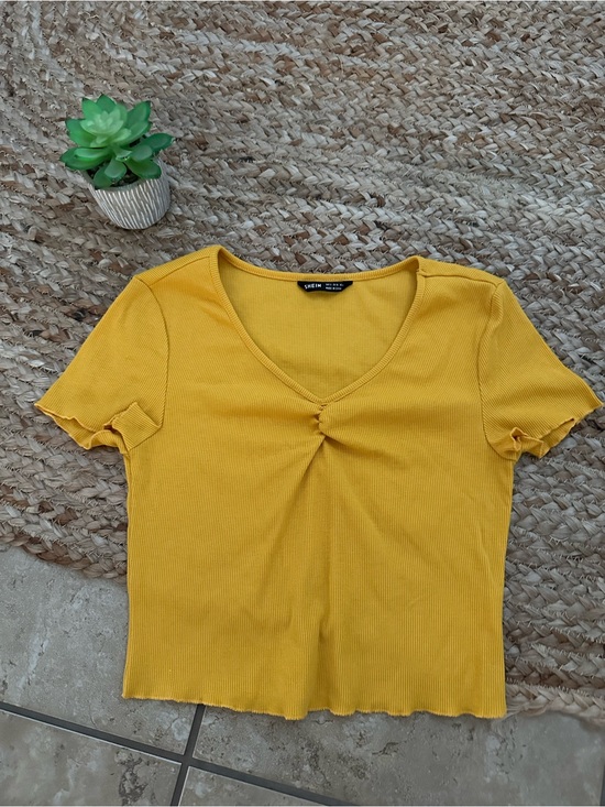 SHEIN Tops - YELLOW KNIT CROP TOP
